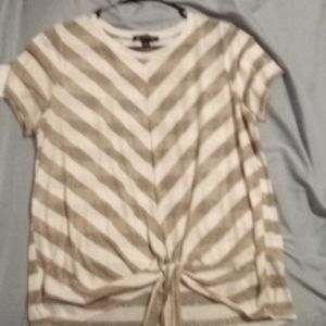 🐬Gold and White shirt